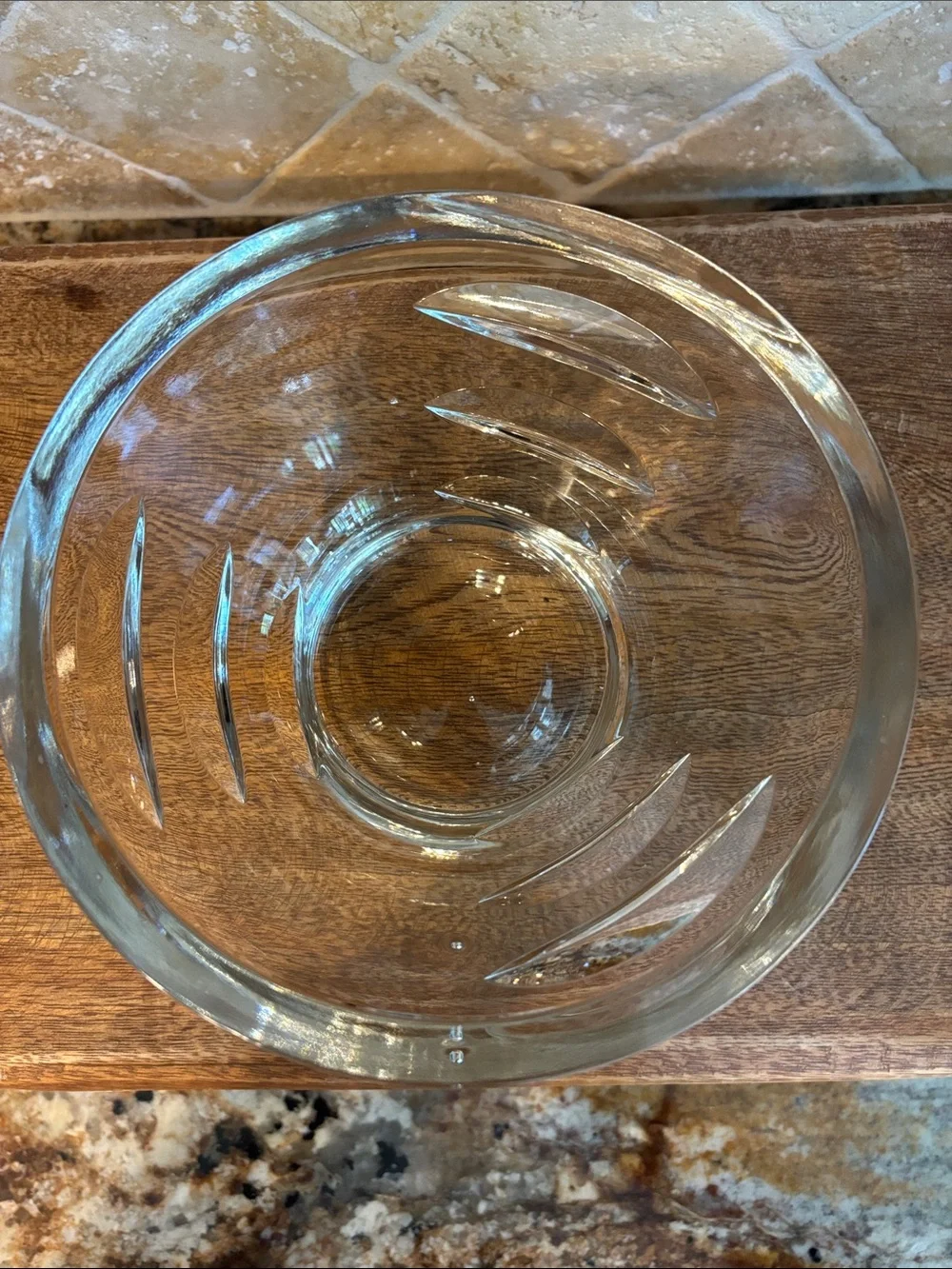 Stunning Crystal Serving Bowl - Elegant  Design